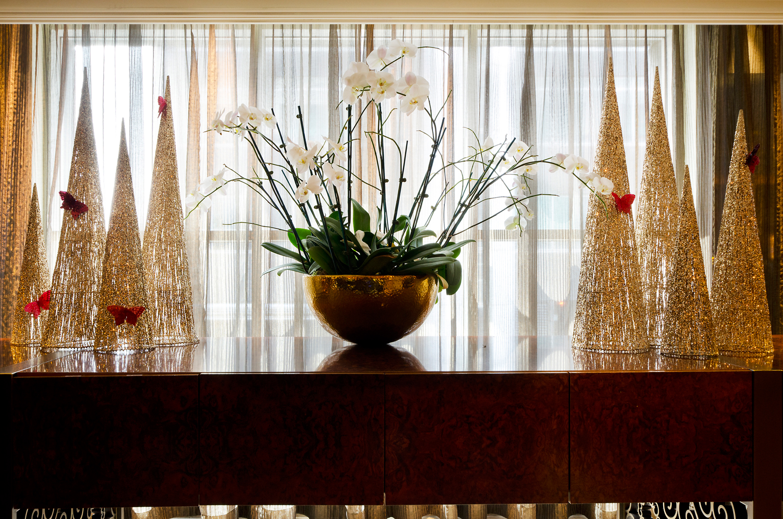 Langham Hotel, Melbourne, Christmas decor by VISUAL STATEMENTS